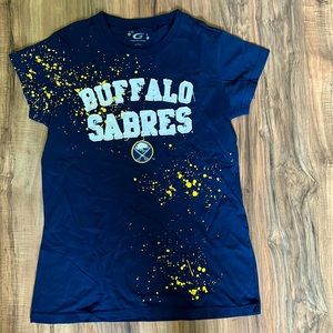 Buffalo Sabres t-shirt. Size L